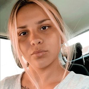 Meet your Posher, Celine